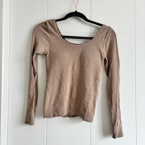 3/$45 Uniqlo Tan Long Sleeve Bra Top